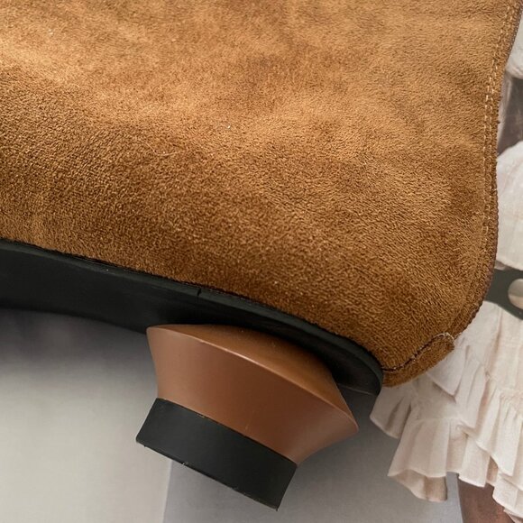 LATTELIER Brown Suede Leather Booties/Pointed Toe/Unique Heel: NWOB! Size 39 - Picture 2 of 10